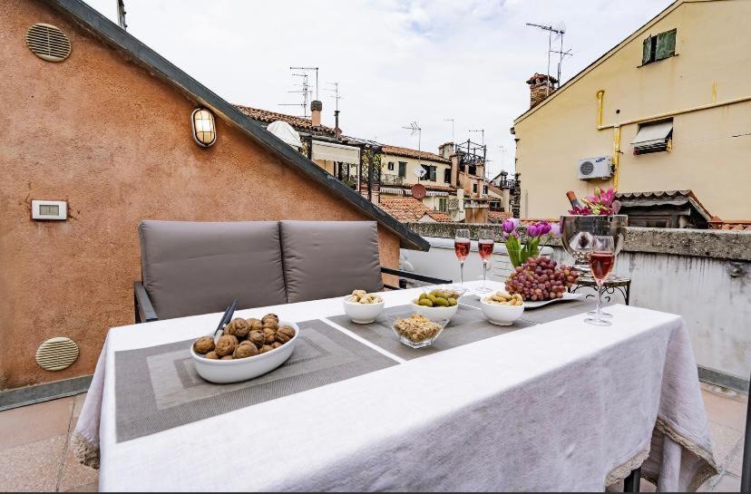 Rooftop San Marco Apartment Venedig